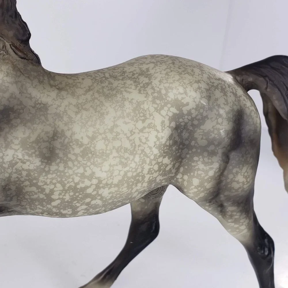 Breyer Horse Classic Hugo Saddle Club Eventing Dapple Grey Black Beauty #61105 - Picture 10 of 13